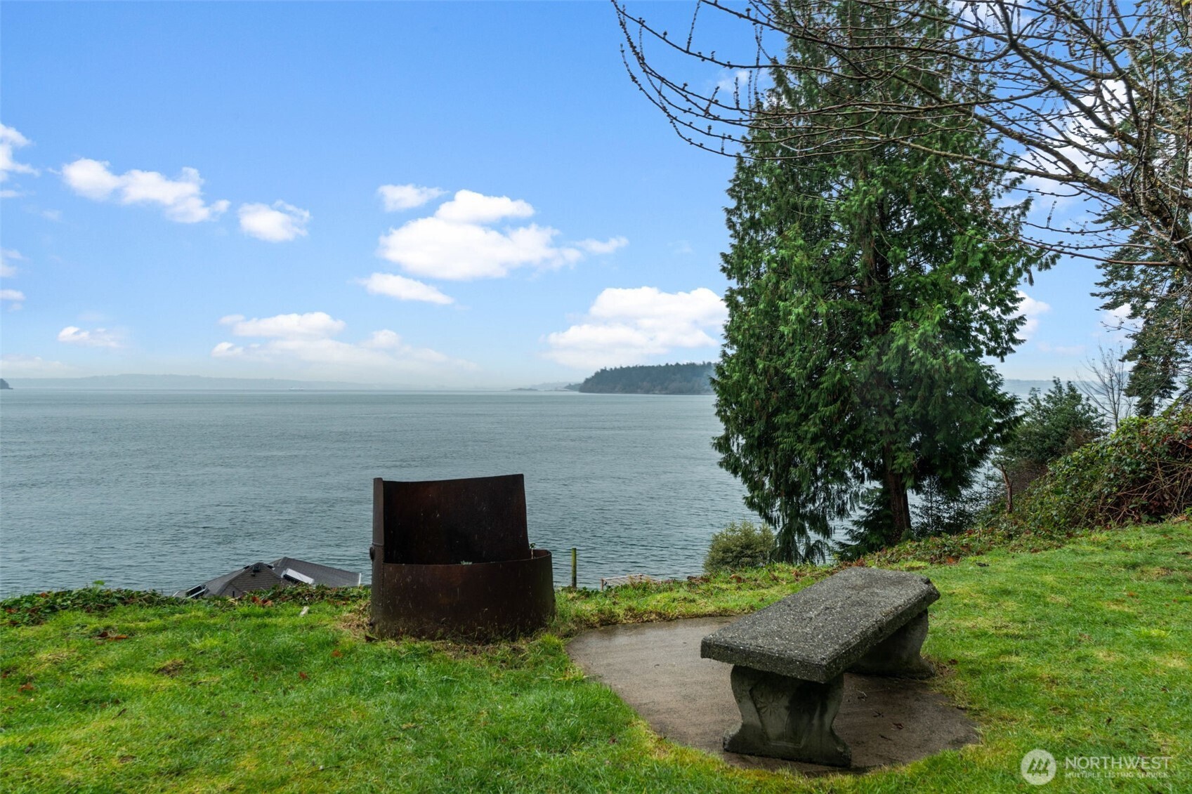 1908 Lybecker Drive NW