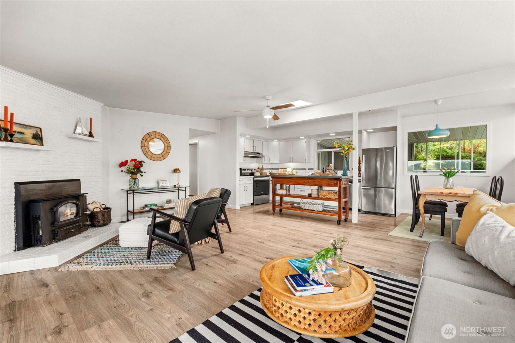 1908 Lybecker Drive NW