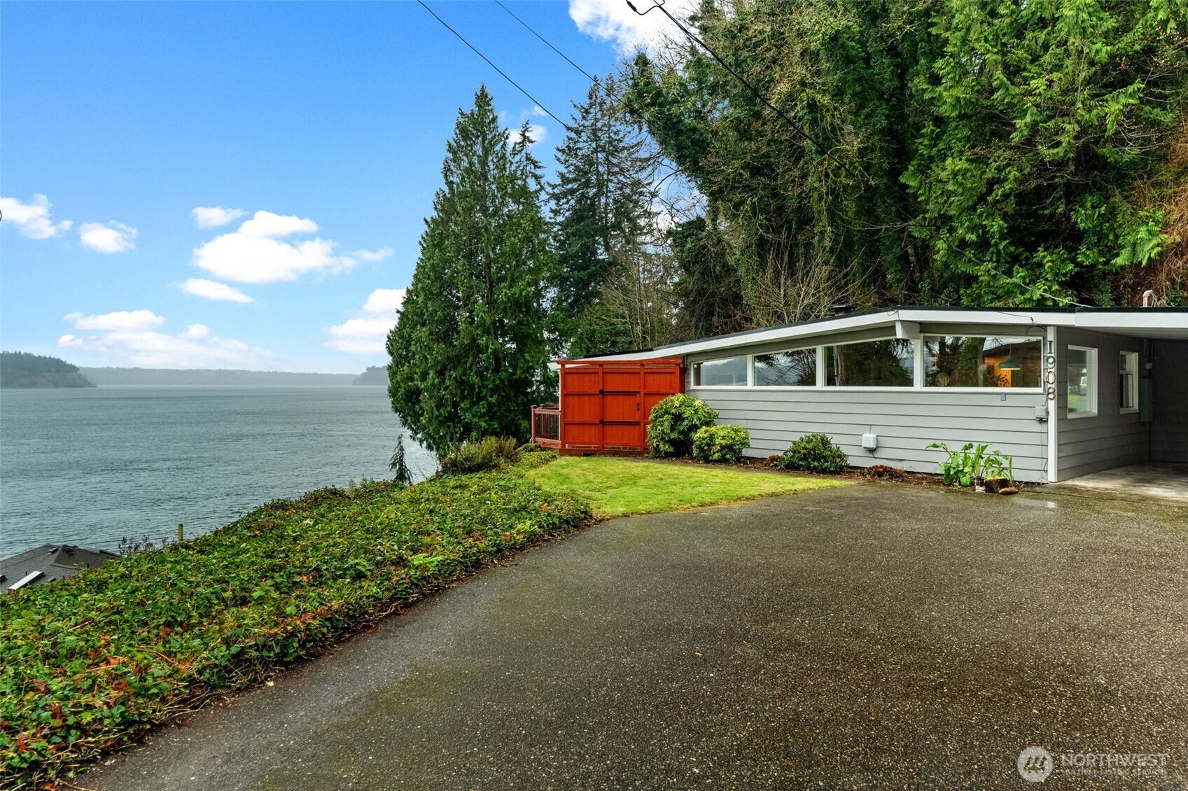 1908 Lybecker Drive NW