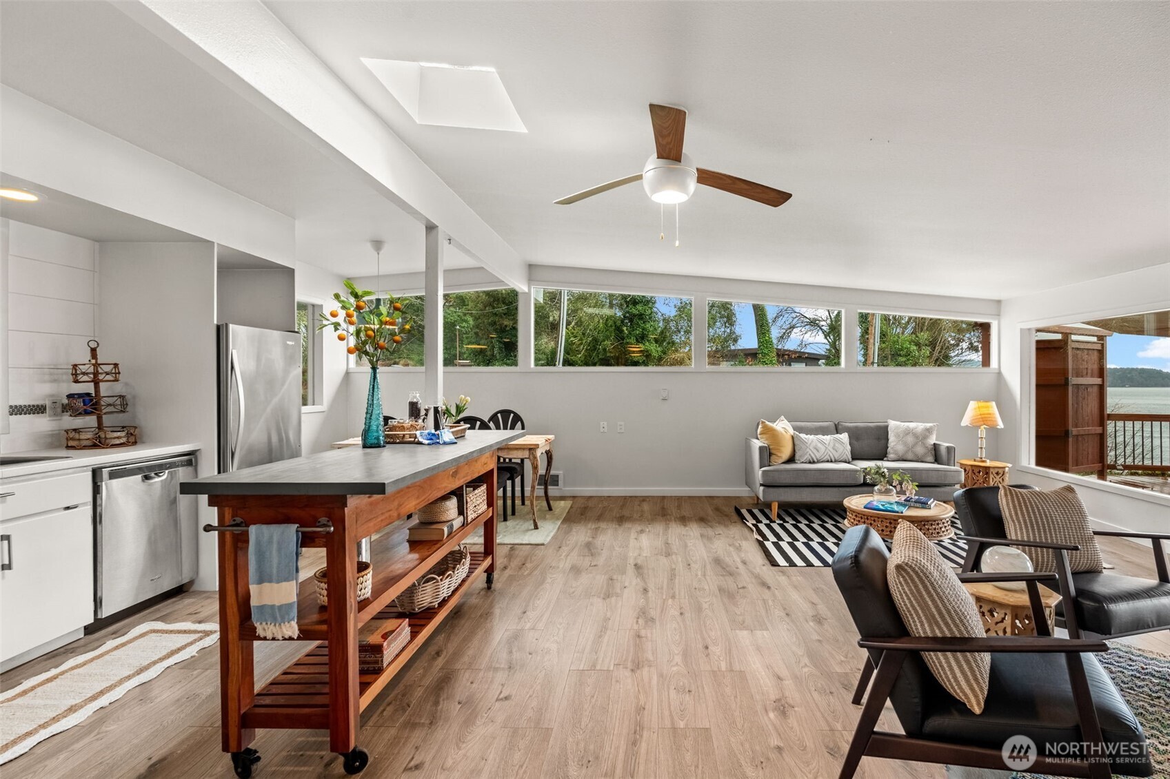 1908 Lybecker Drive NW