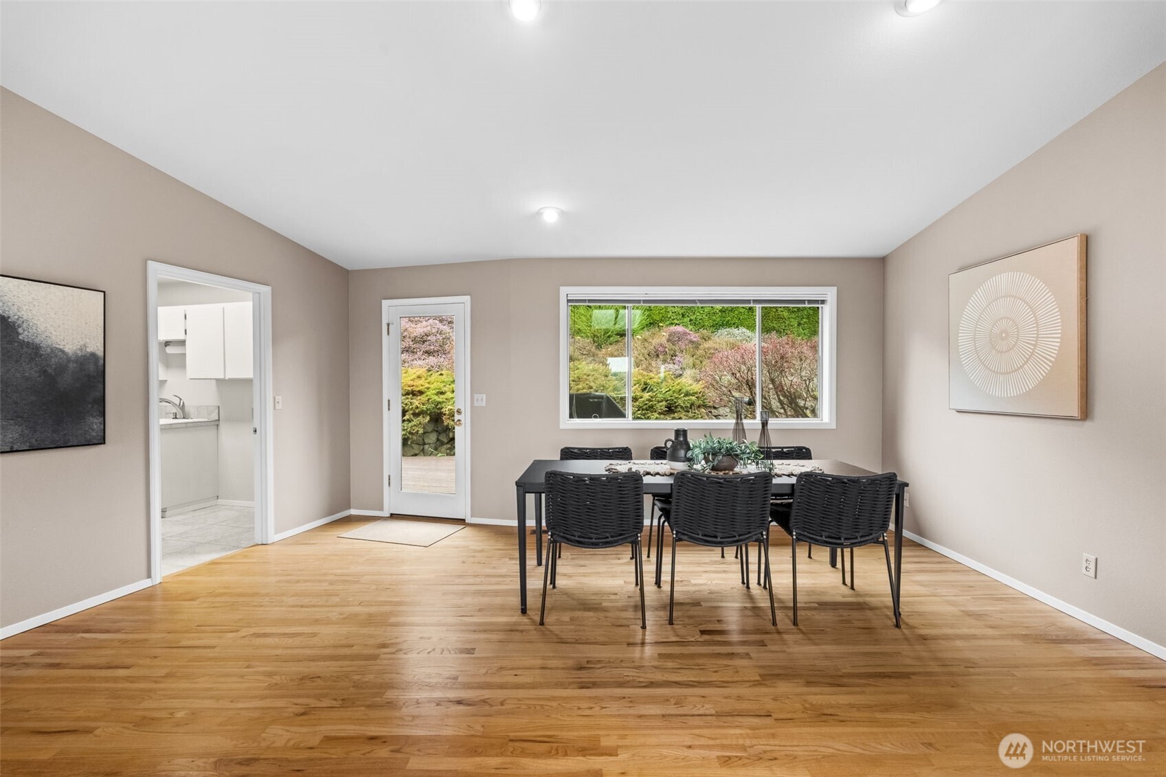 2590 NE William E Sutton Road