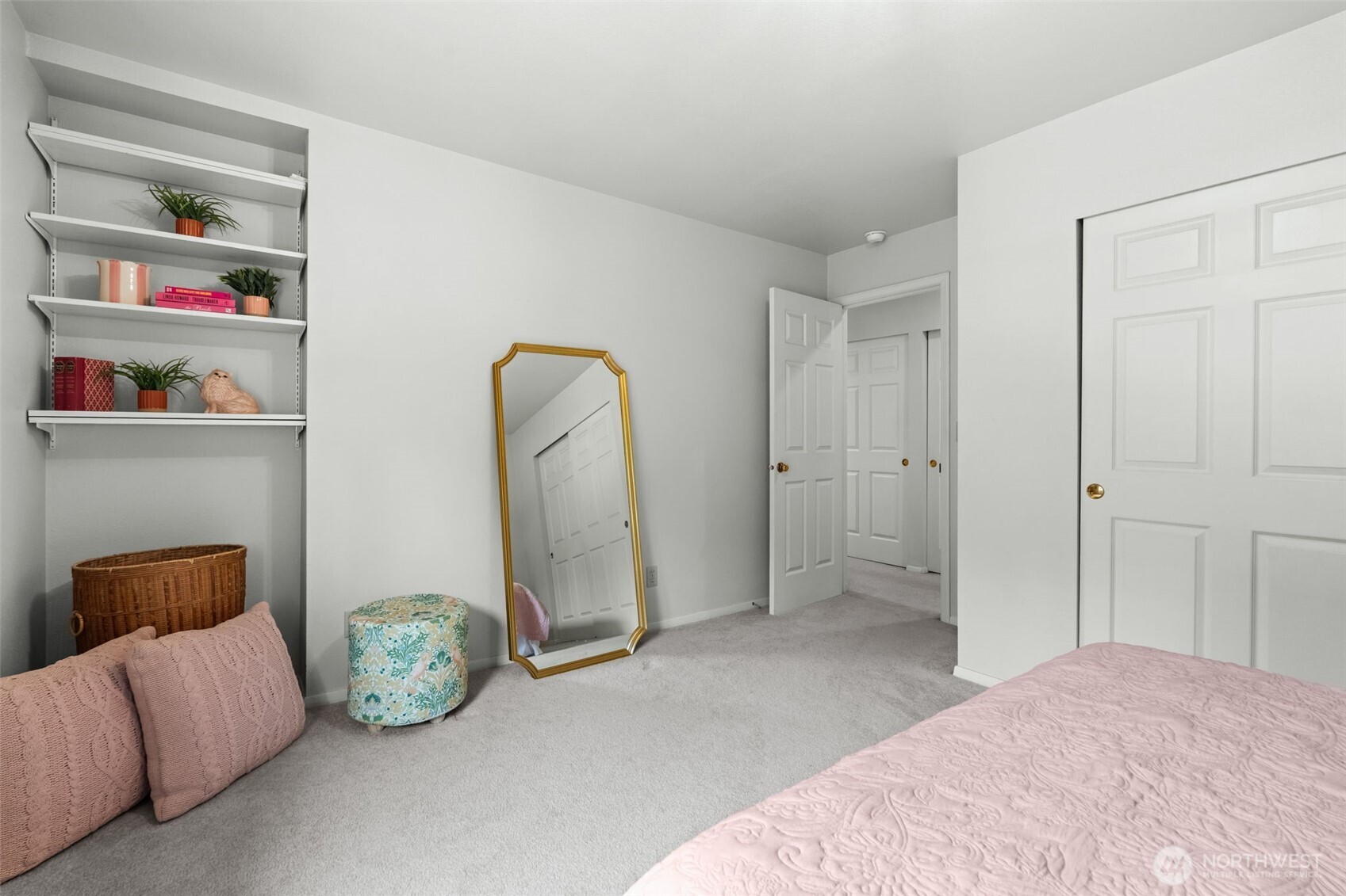 2590 NE William E Sutton Road