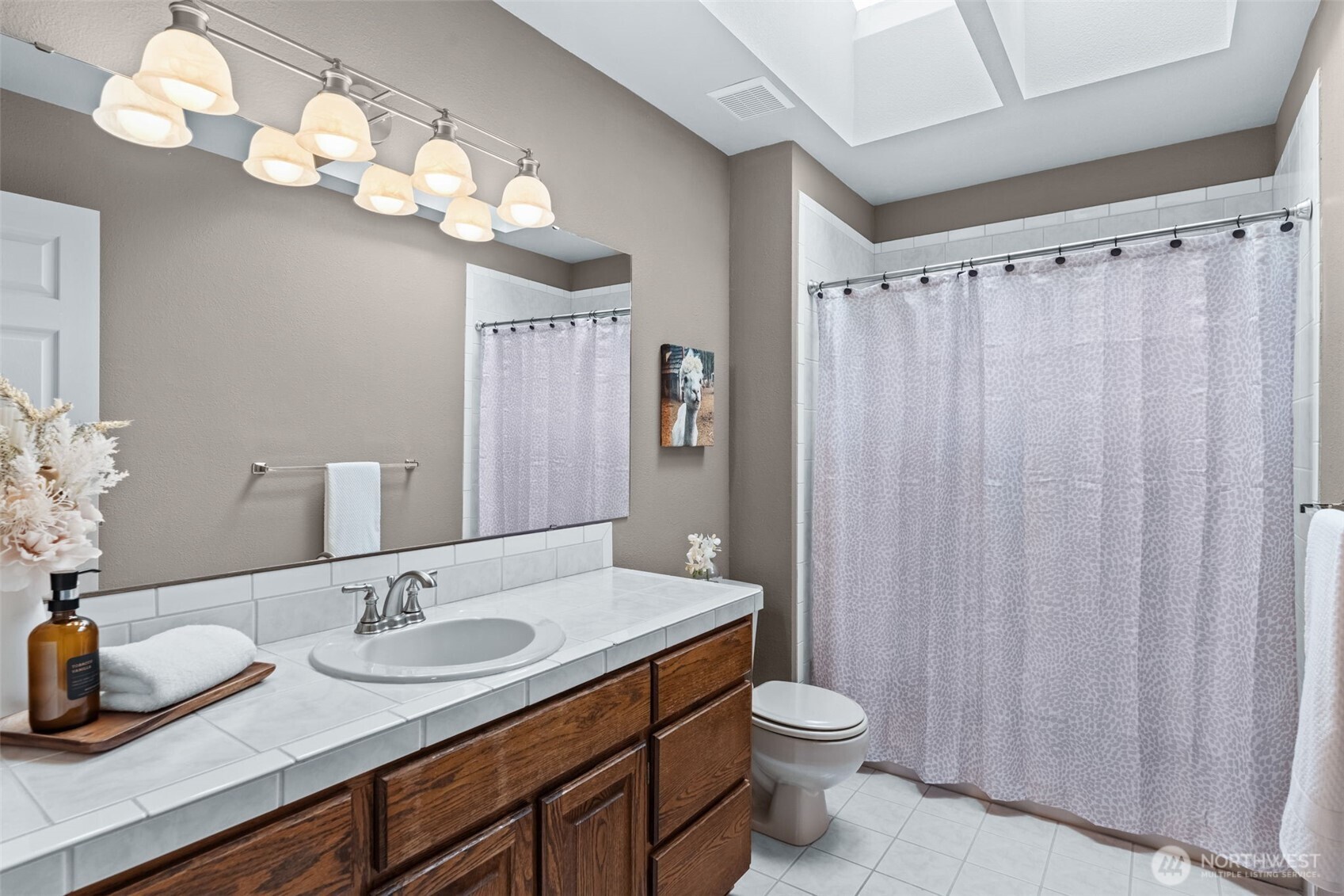 2590 NE William E Sutton Road