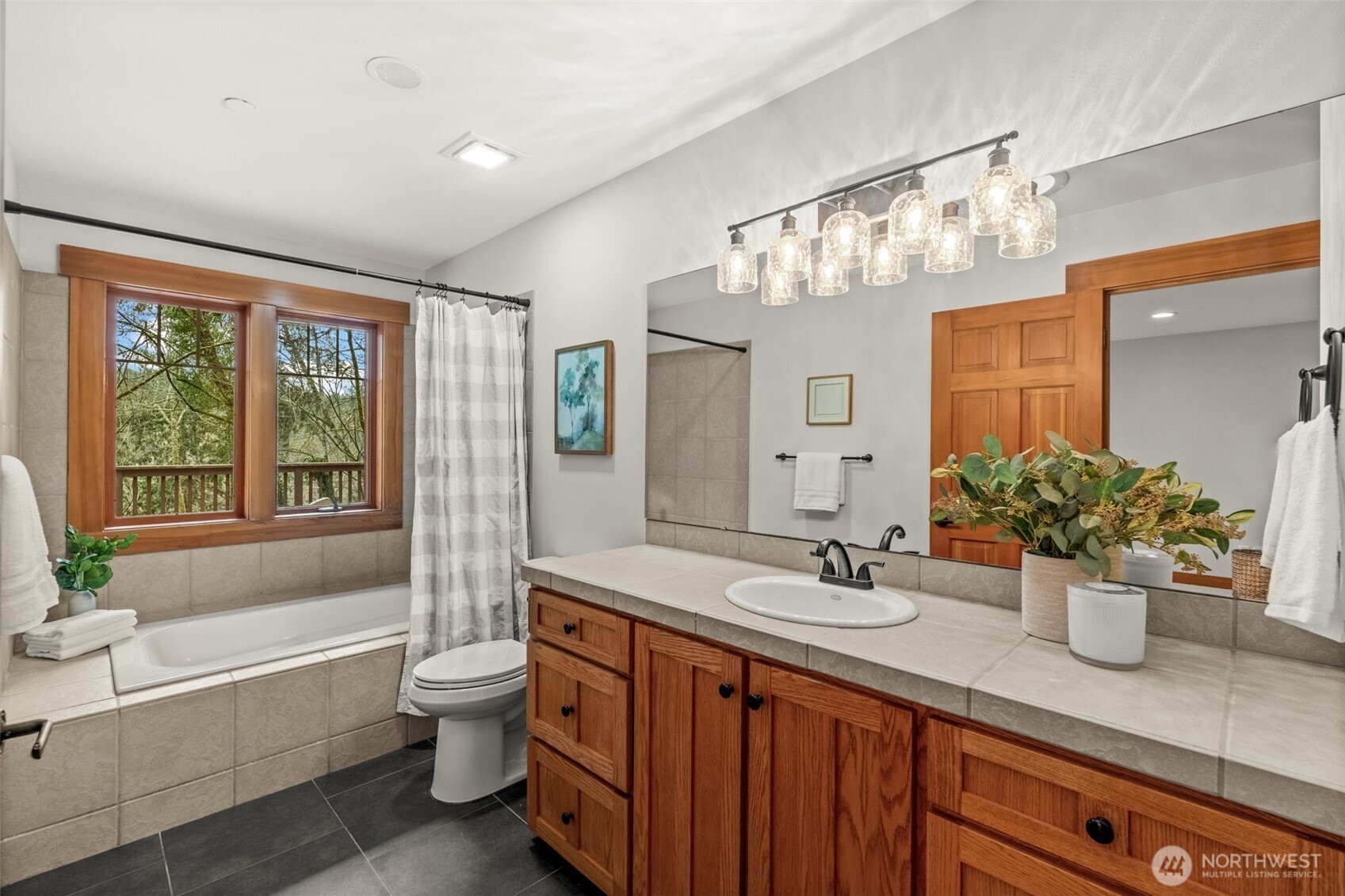 11725 122nd Avenue NW