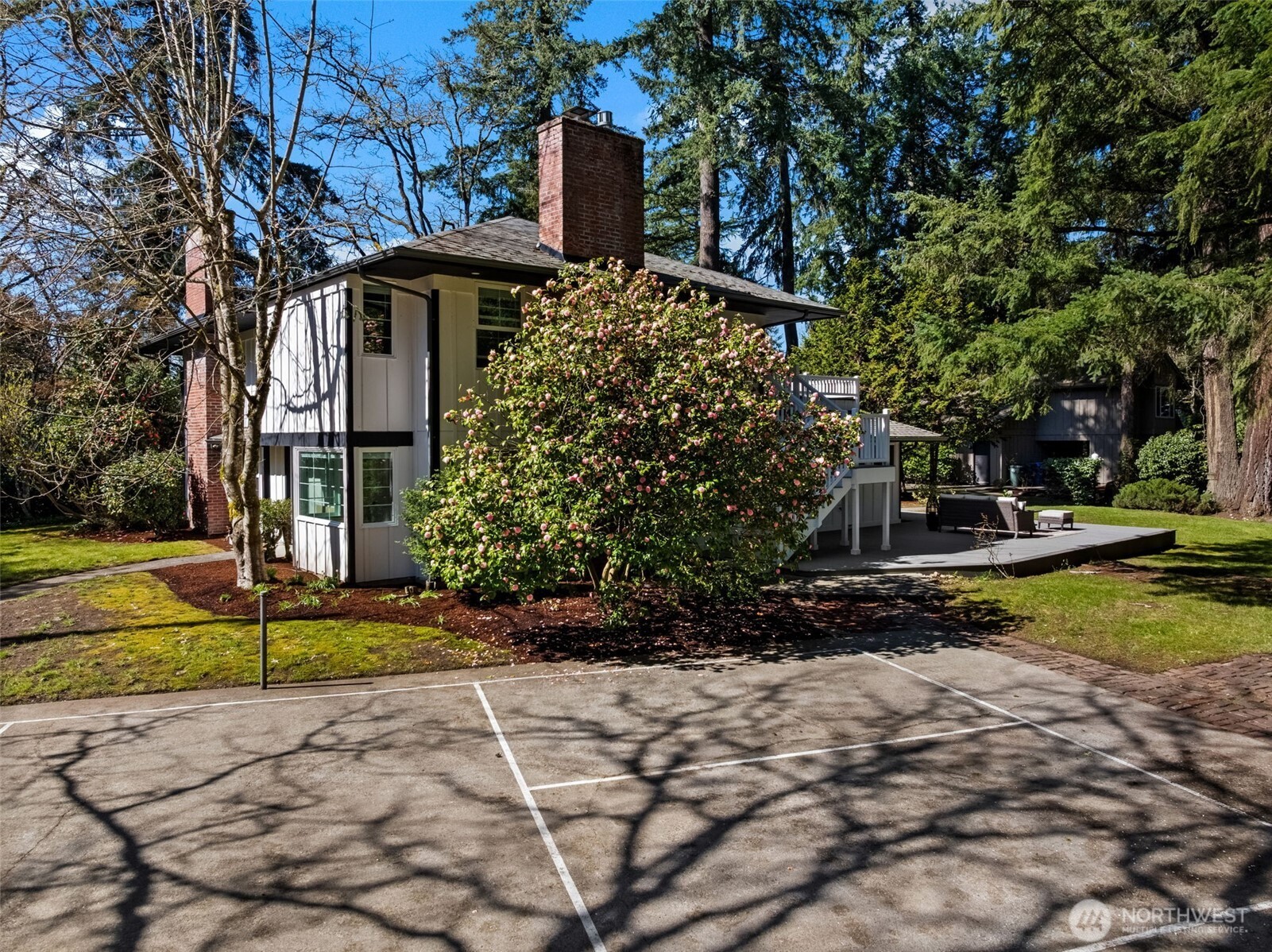 12321 Interlaaken Drive SW