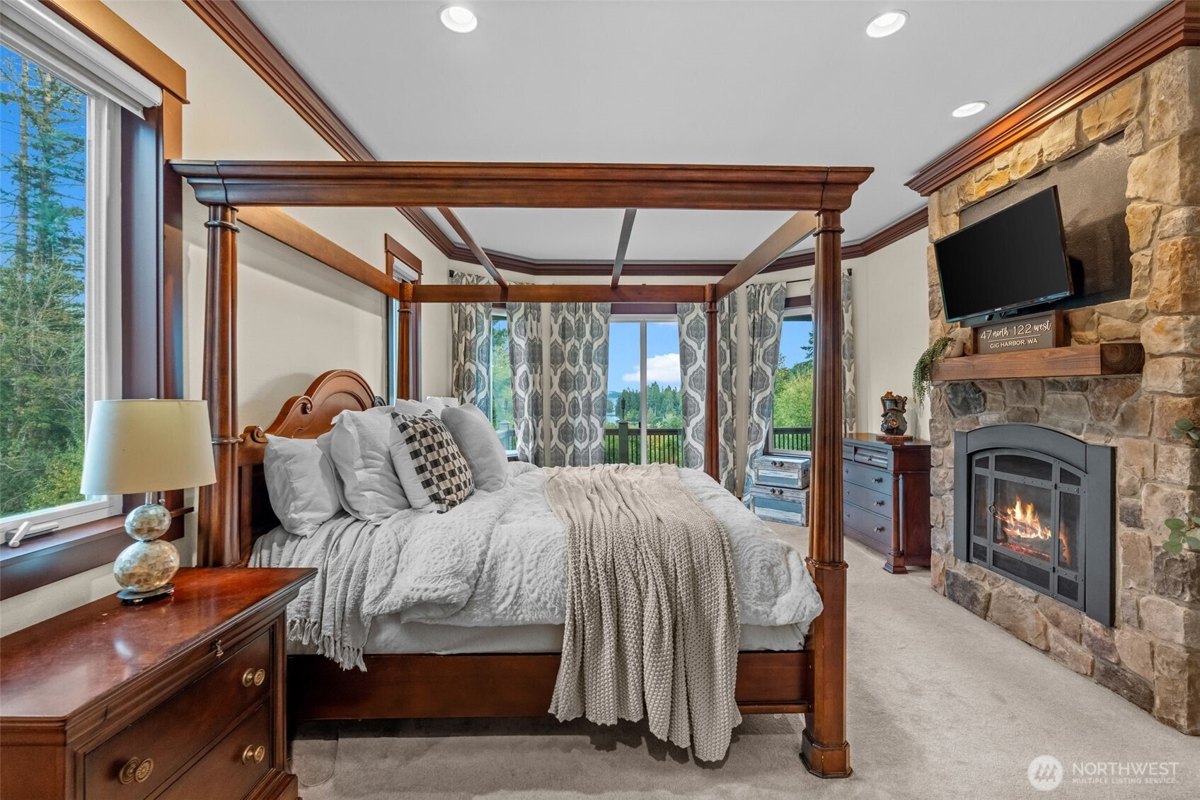 9915 Key Peninsula Highway NW