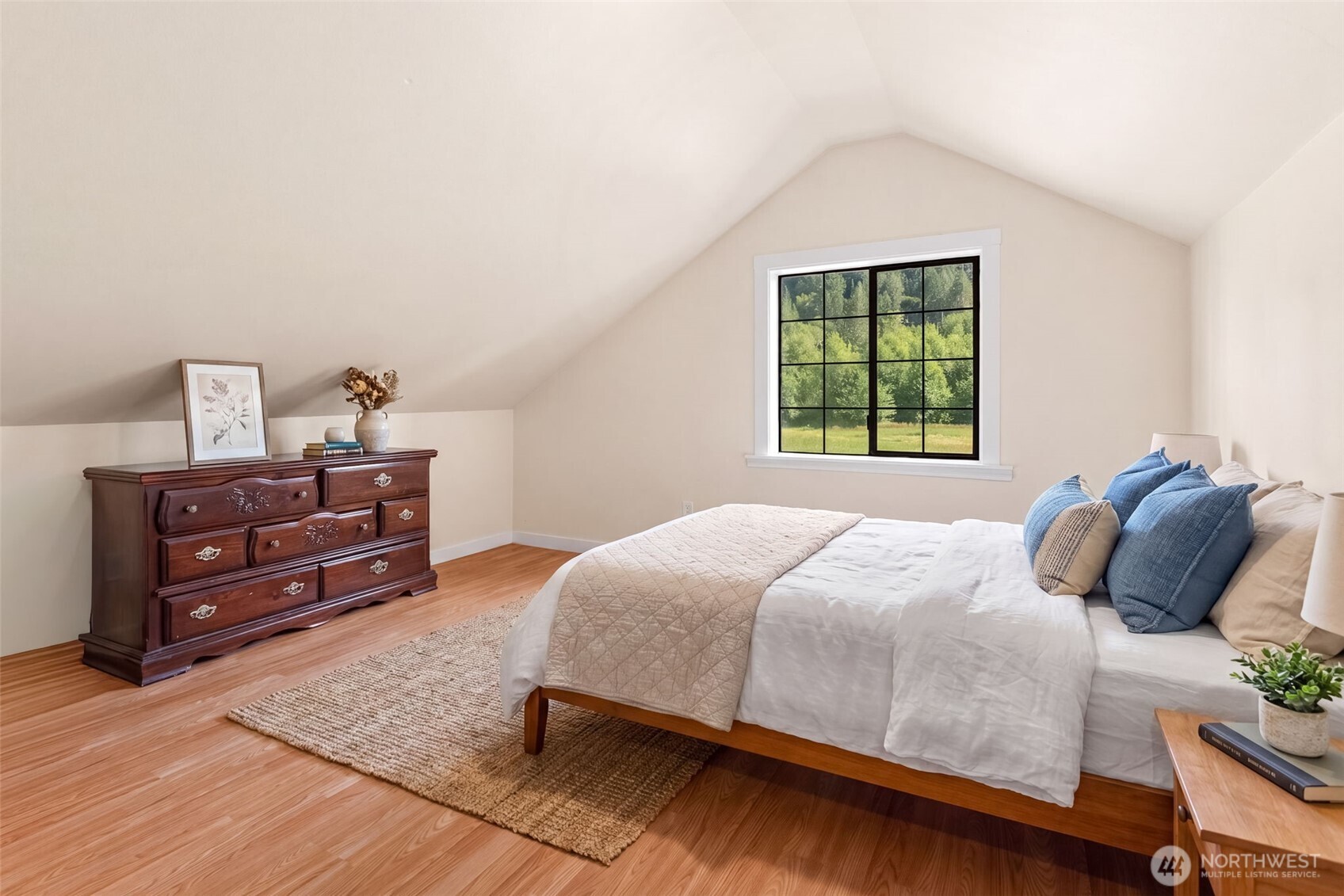 241 W Deyette Road