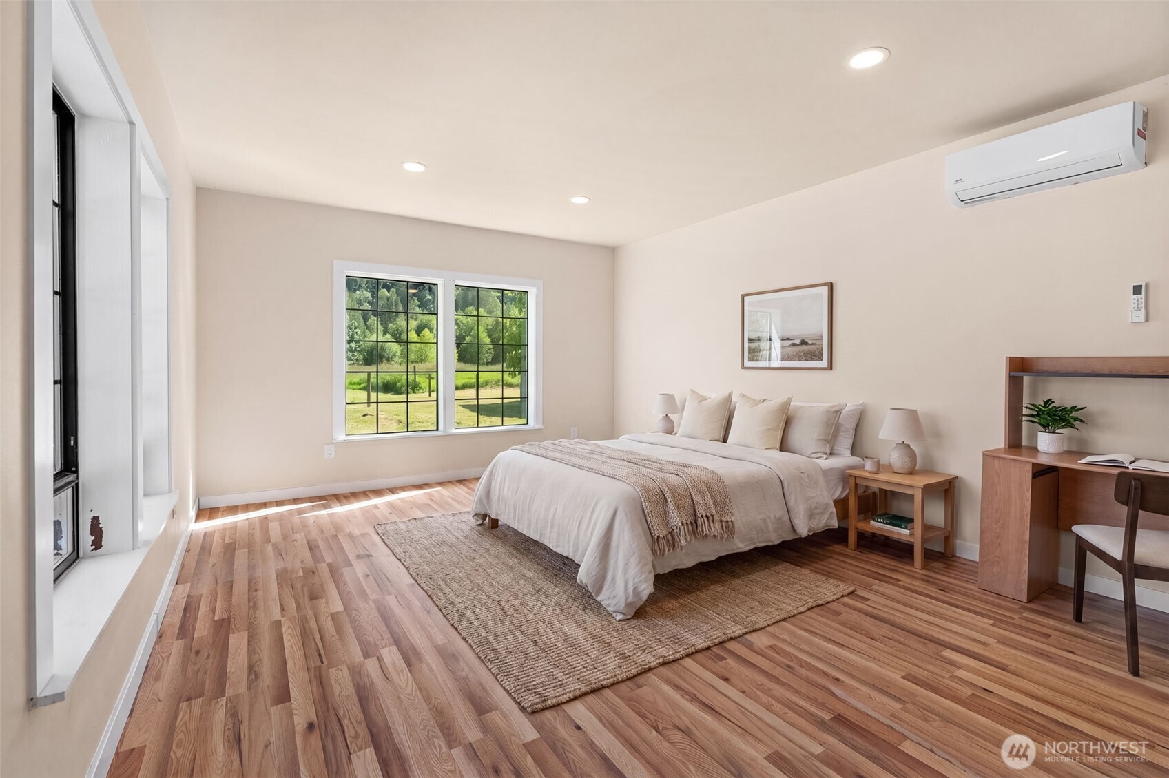 241 W Deyette Road
