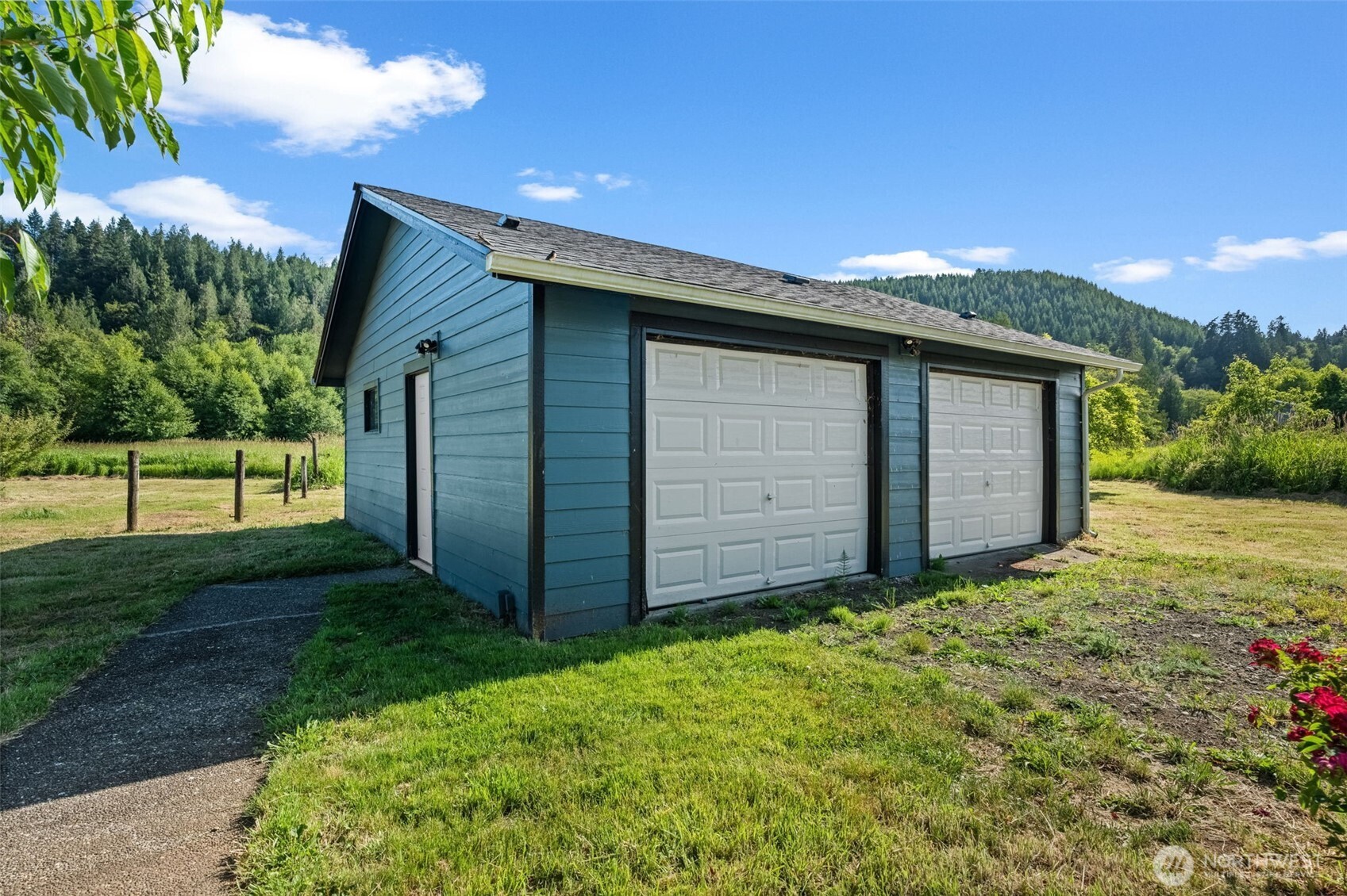 241 W Deyette Road