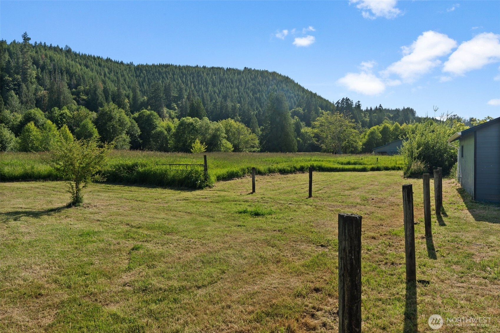 241 W Deyette Road