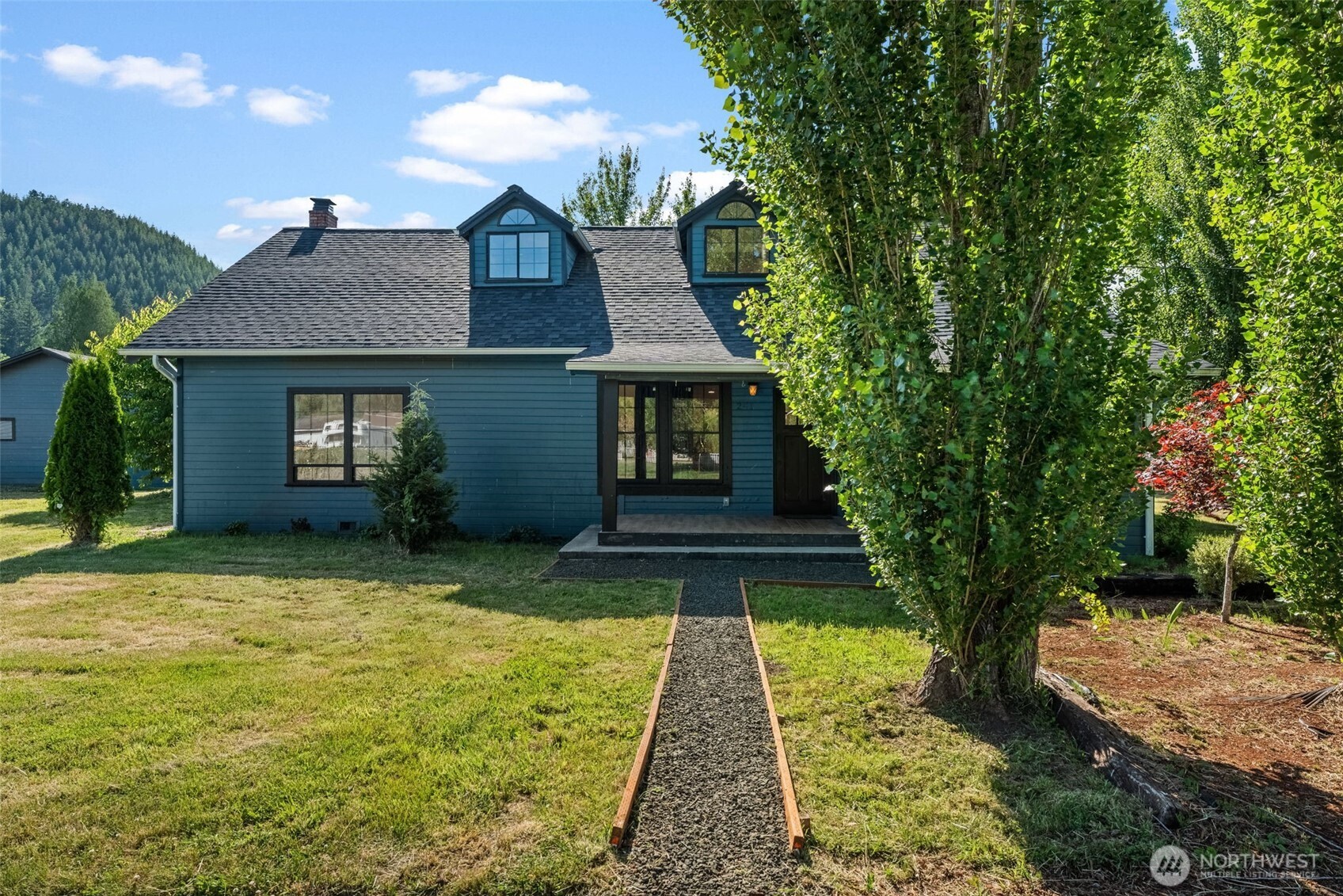 241 W Deyette Road