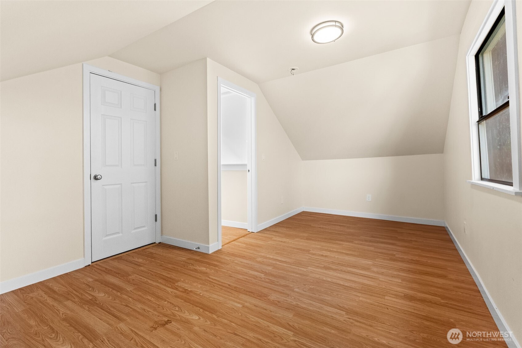 241 W Deyette Road