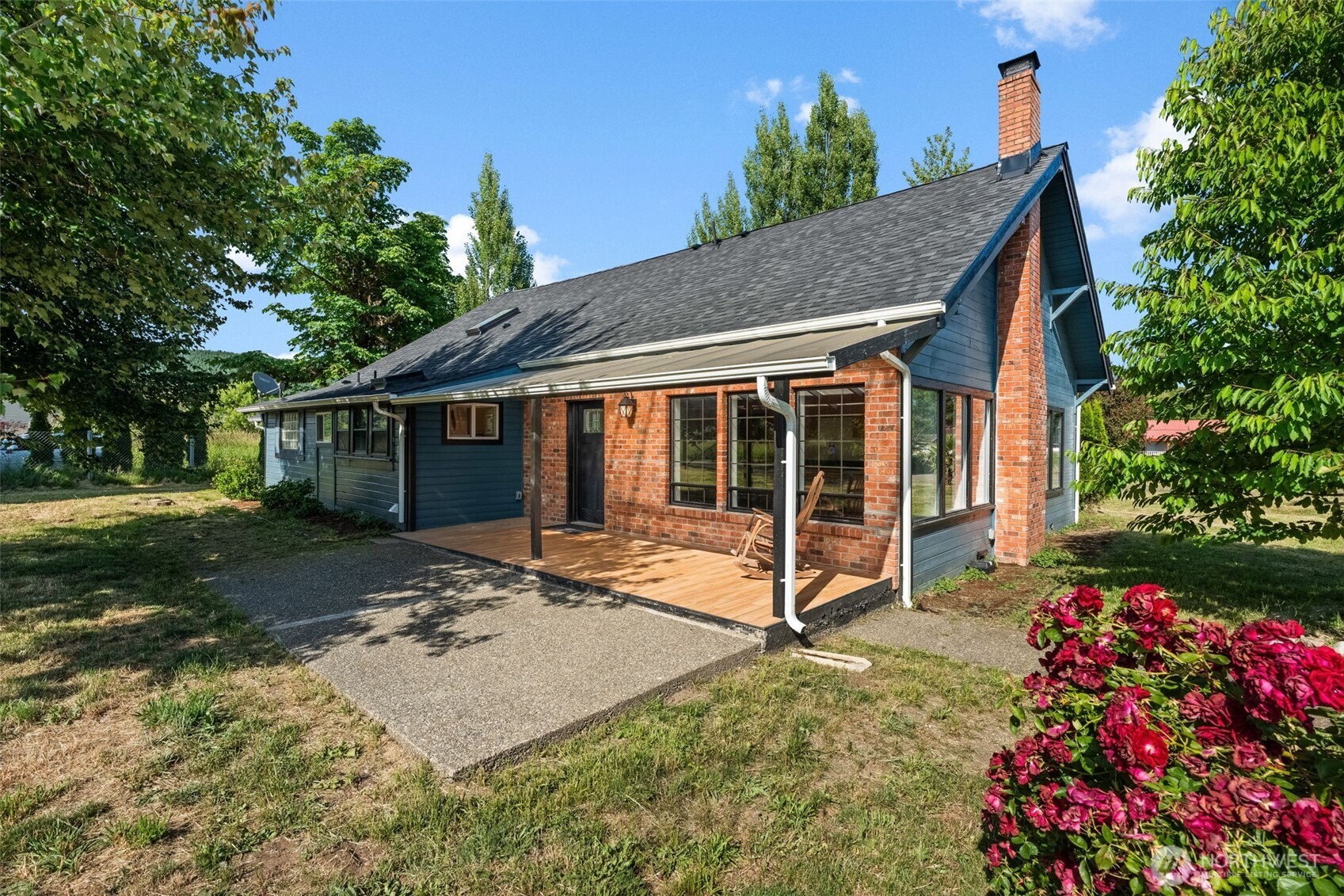 241 W Deyette Road
