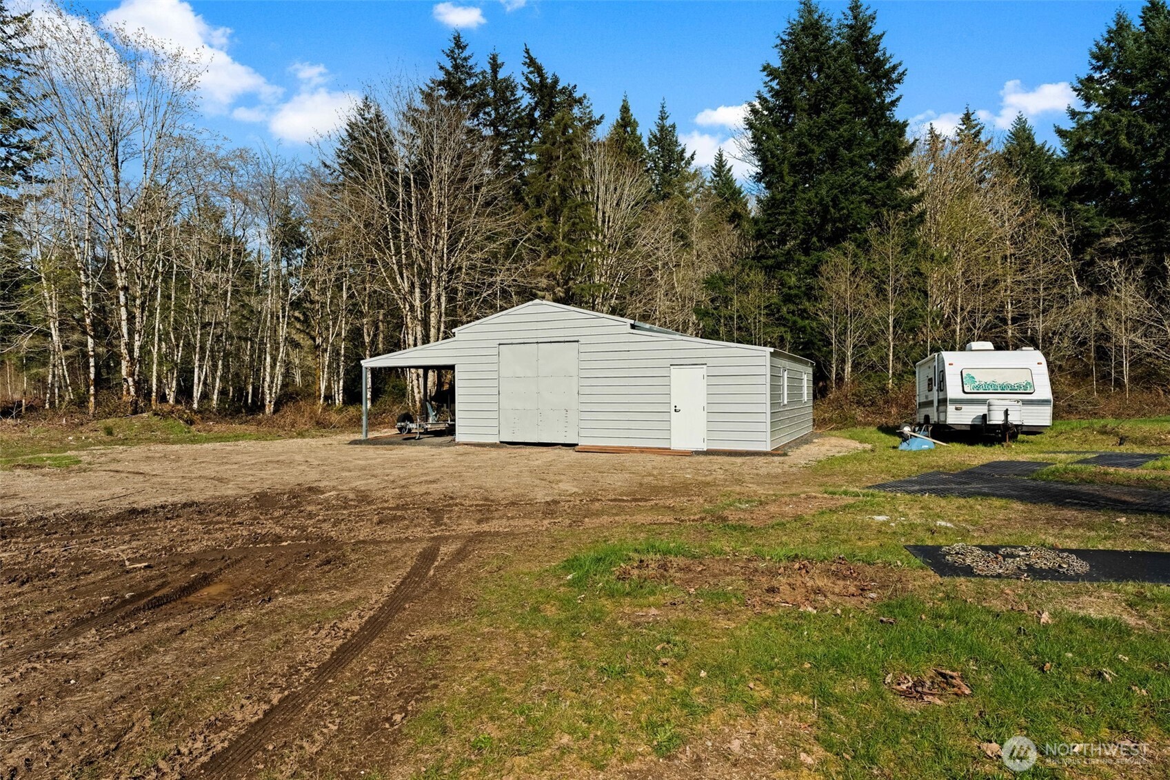 8165 Orchard Avenue SE