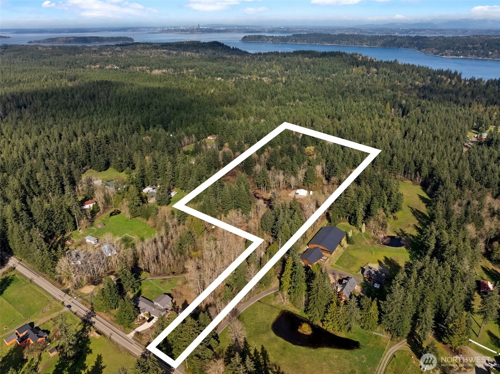 8165 Orchard Avenue SE