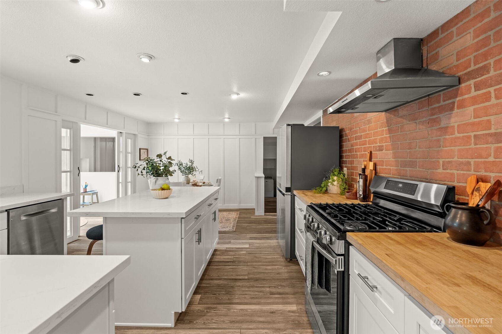 14015 57th Avenue NW