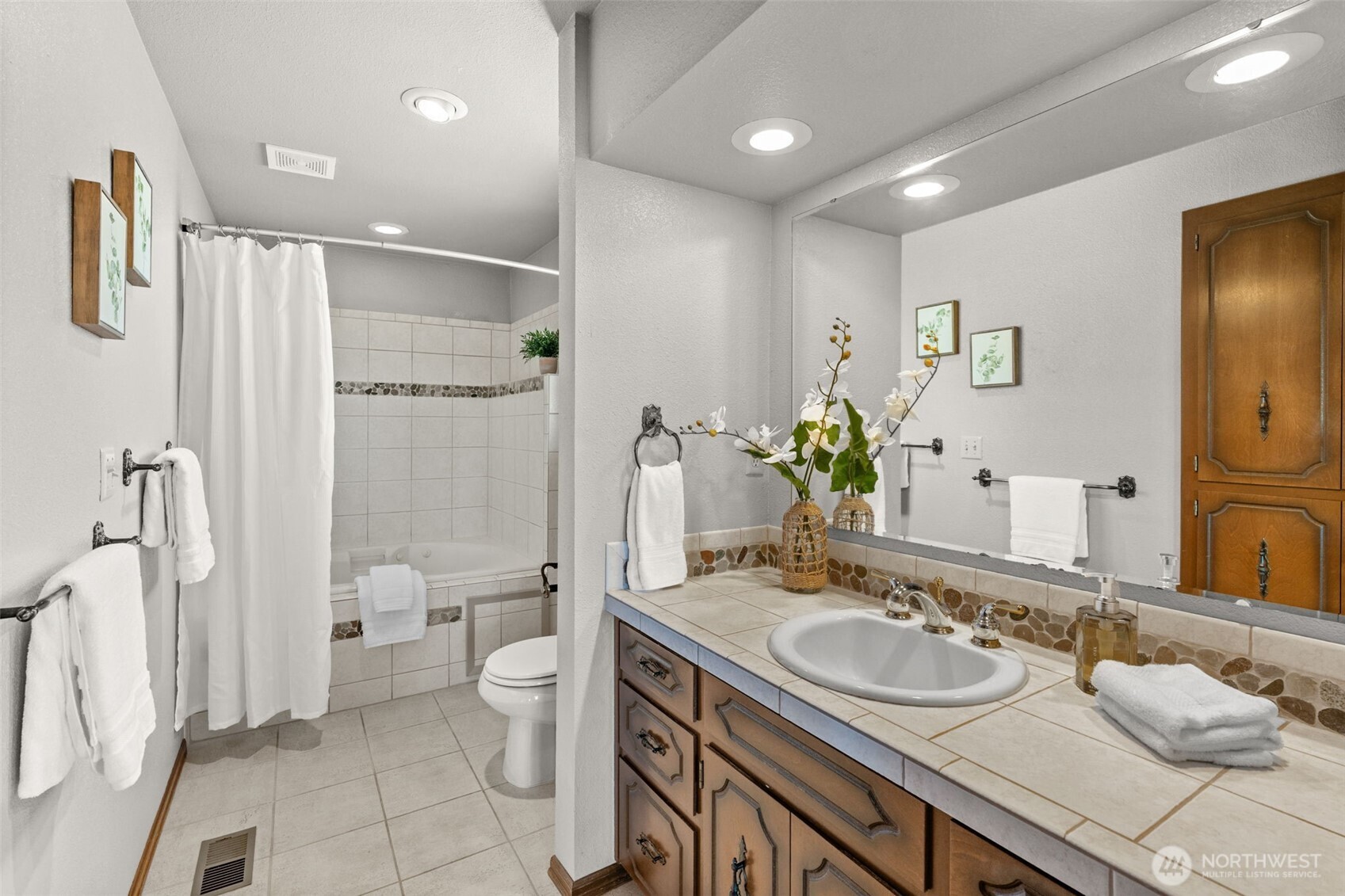 11004 Colvos Drive NW