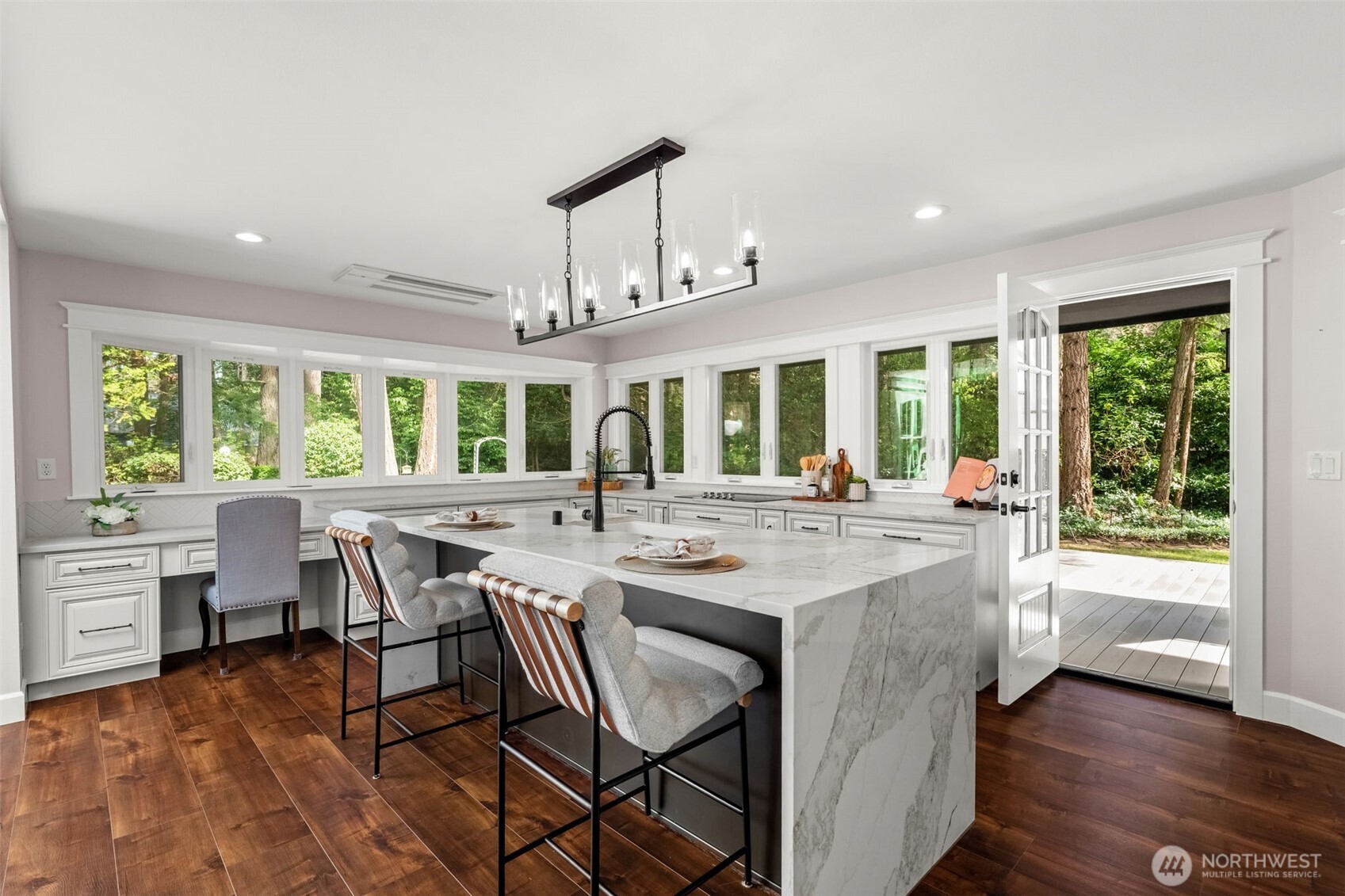 12321 Interlaaken Drive SW