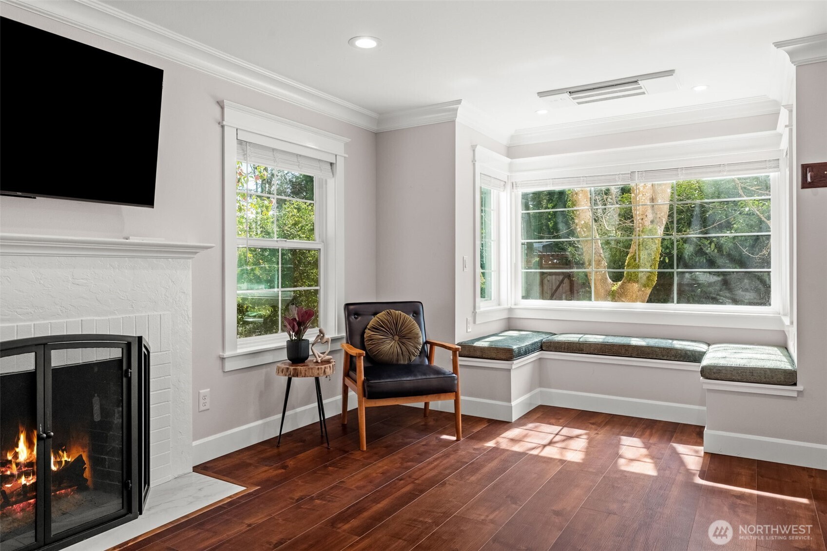 12321 Interlaaken Drive SW