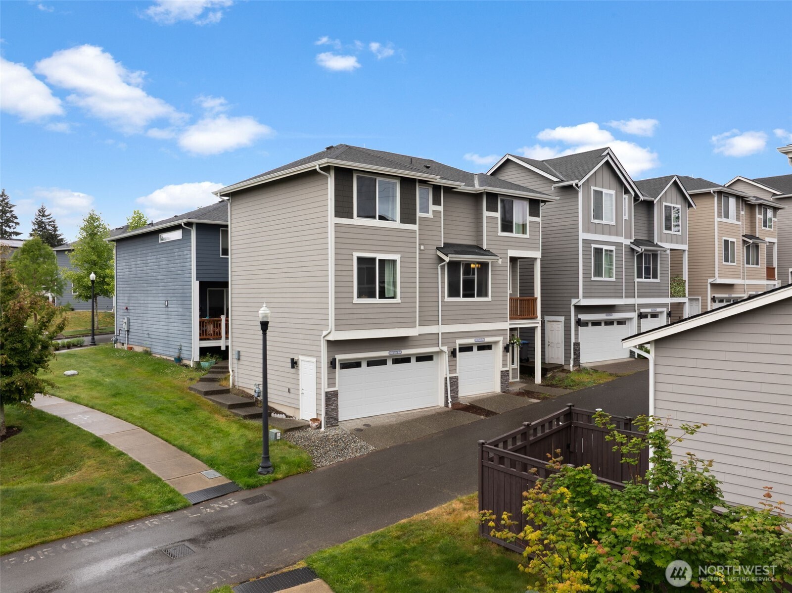 2405 Zeeden Way