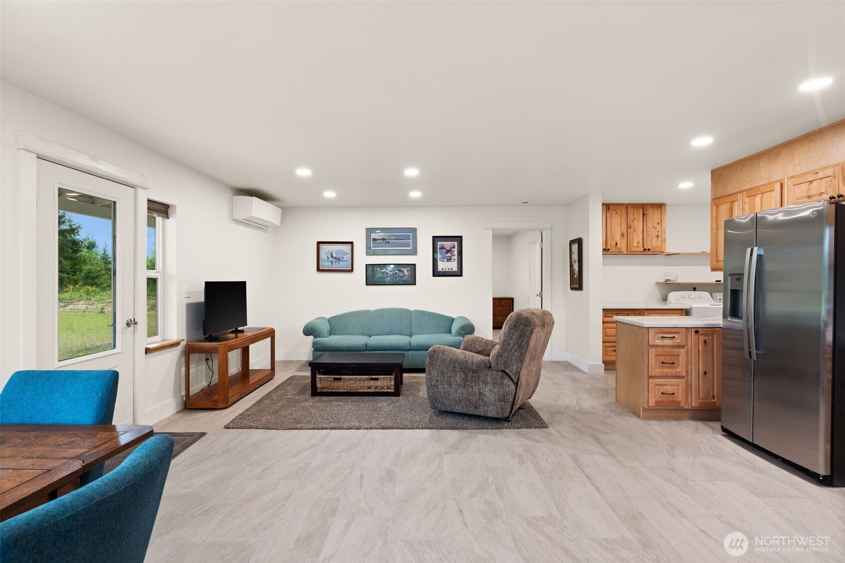 1363 E Crestview Drive