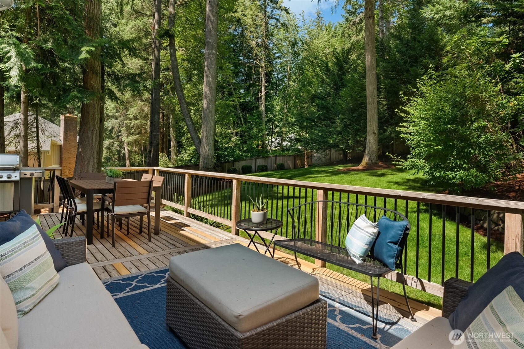 4923 Canterwood Drive NW