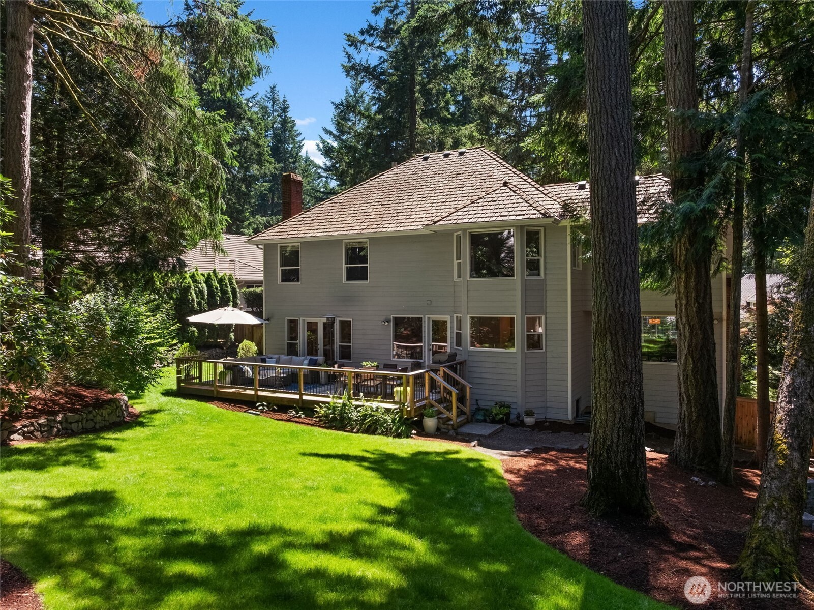 4923 Canterwood Drive NW