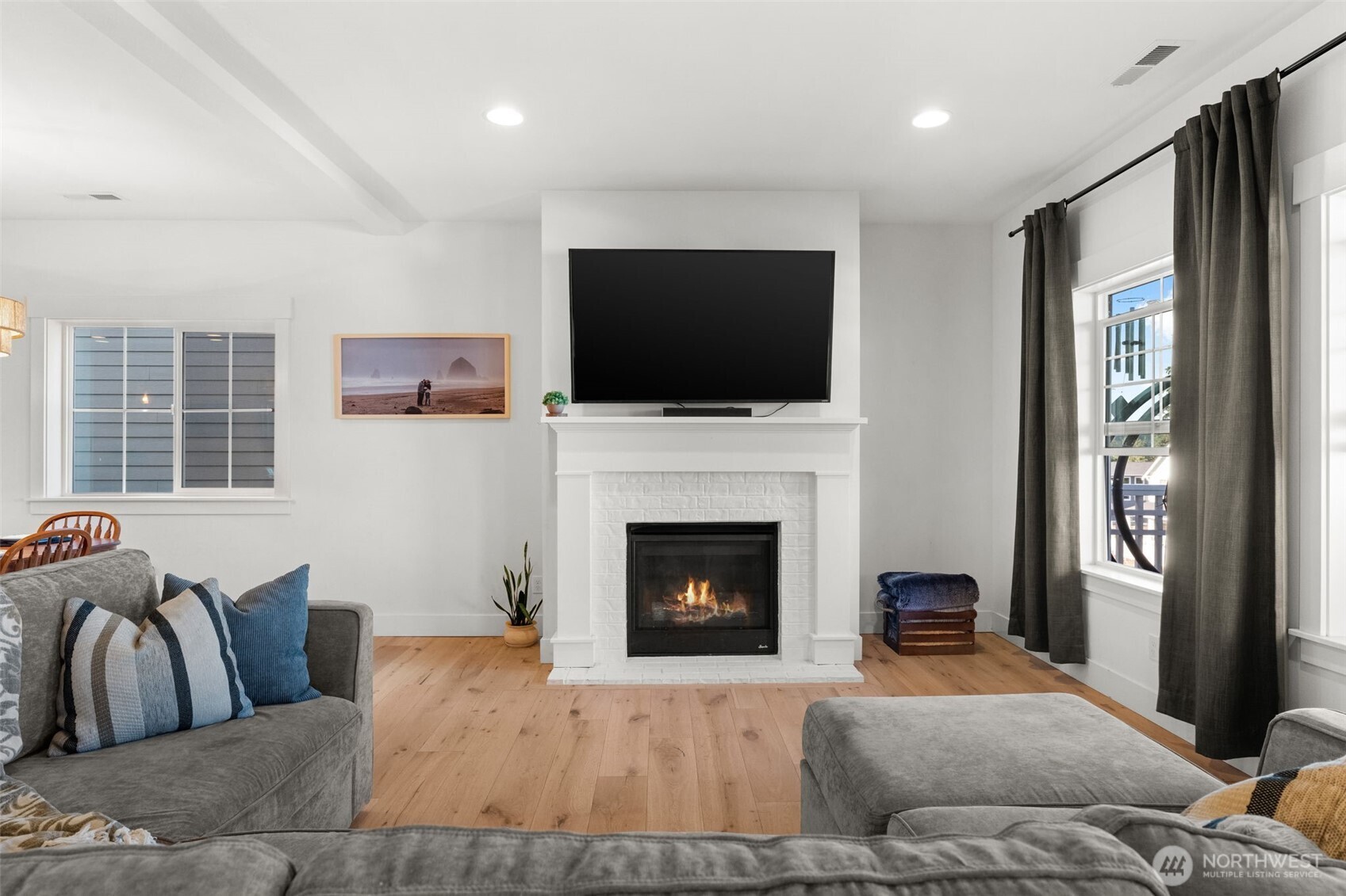 41 E Blackwell Street