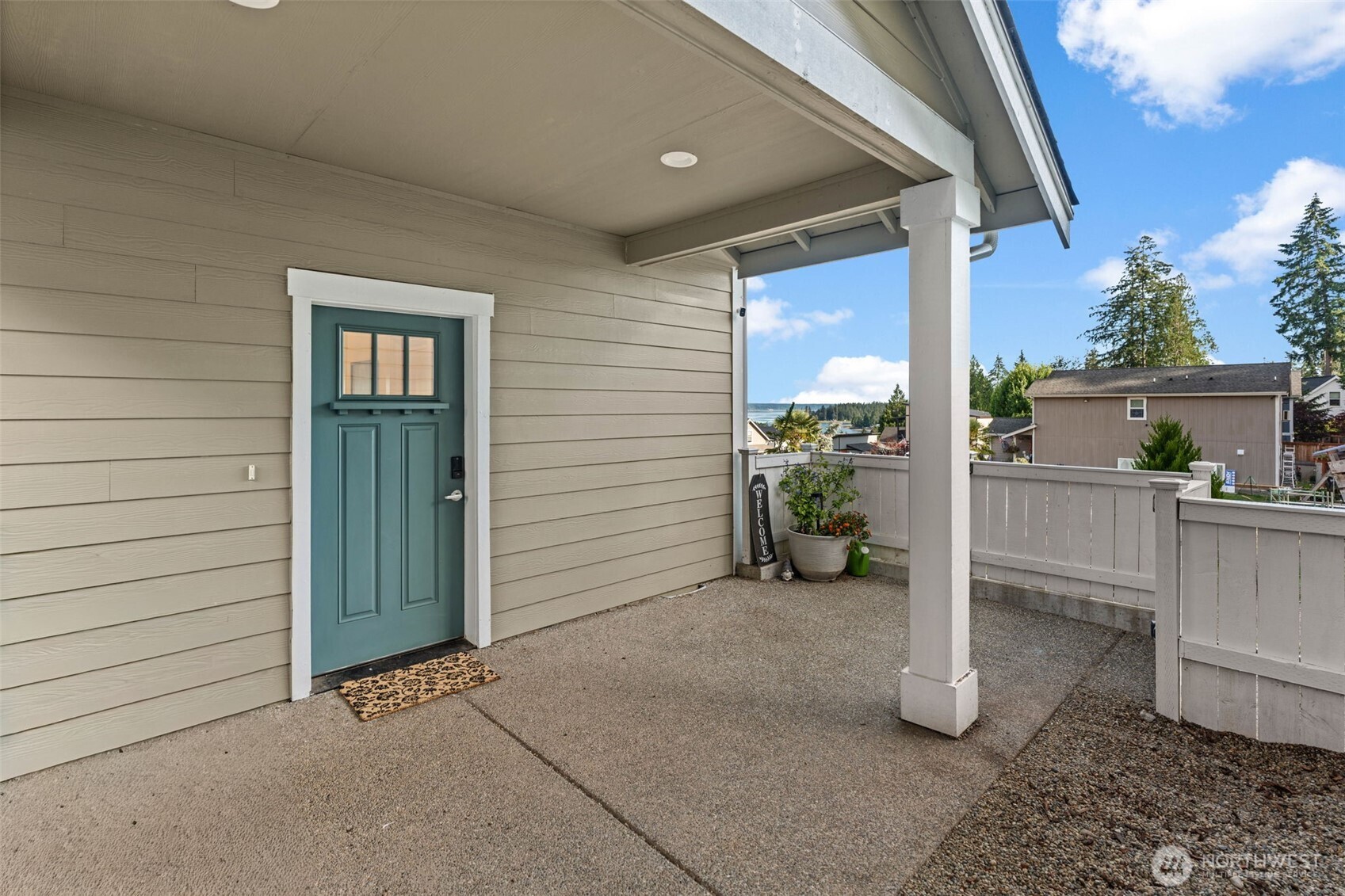 41 E Blackwell Street