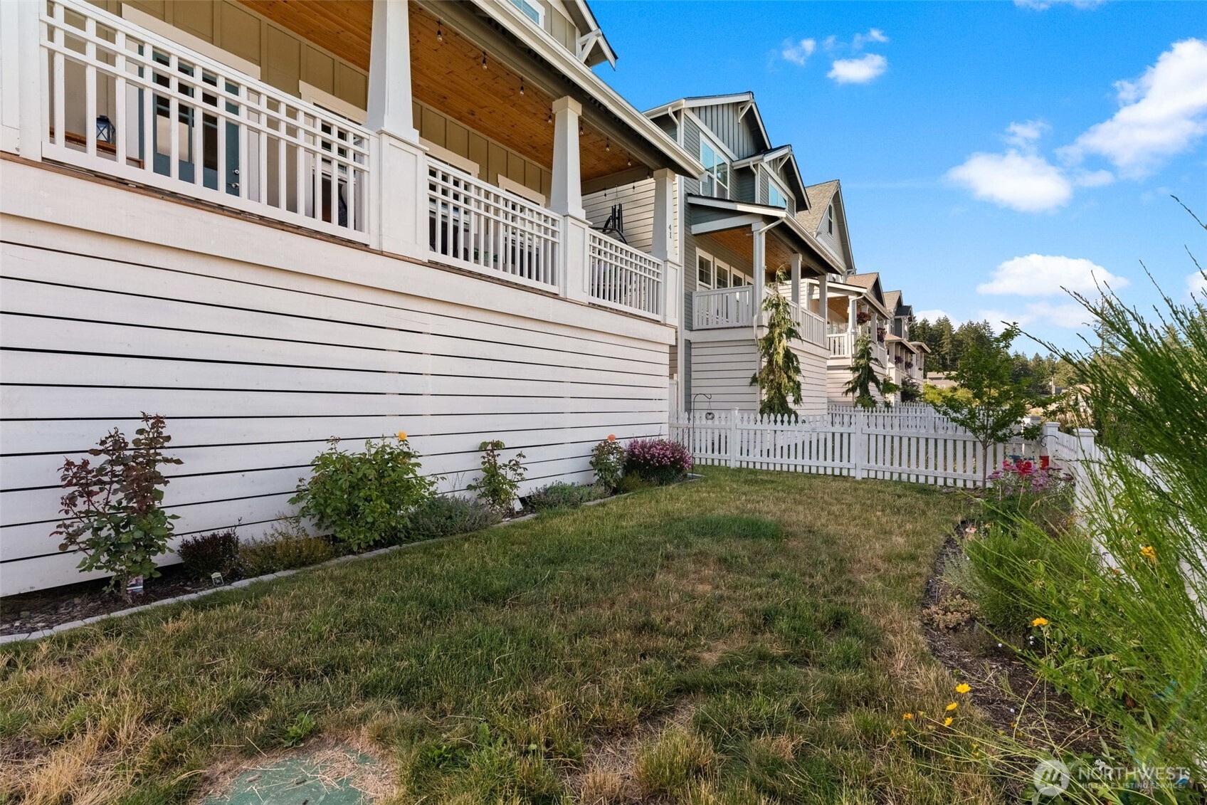 41 E Blackwell Street