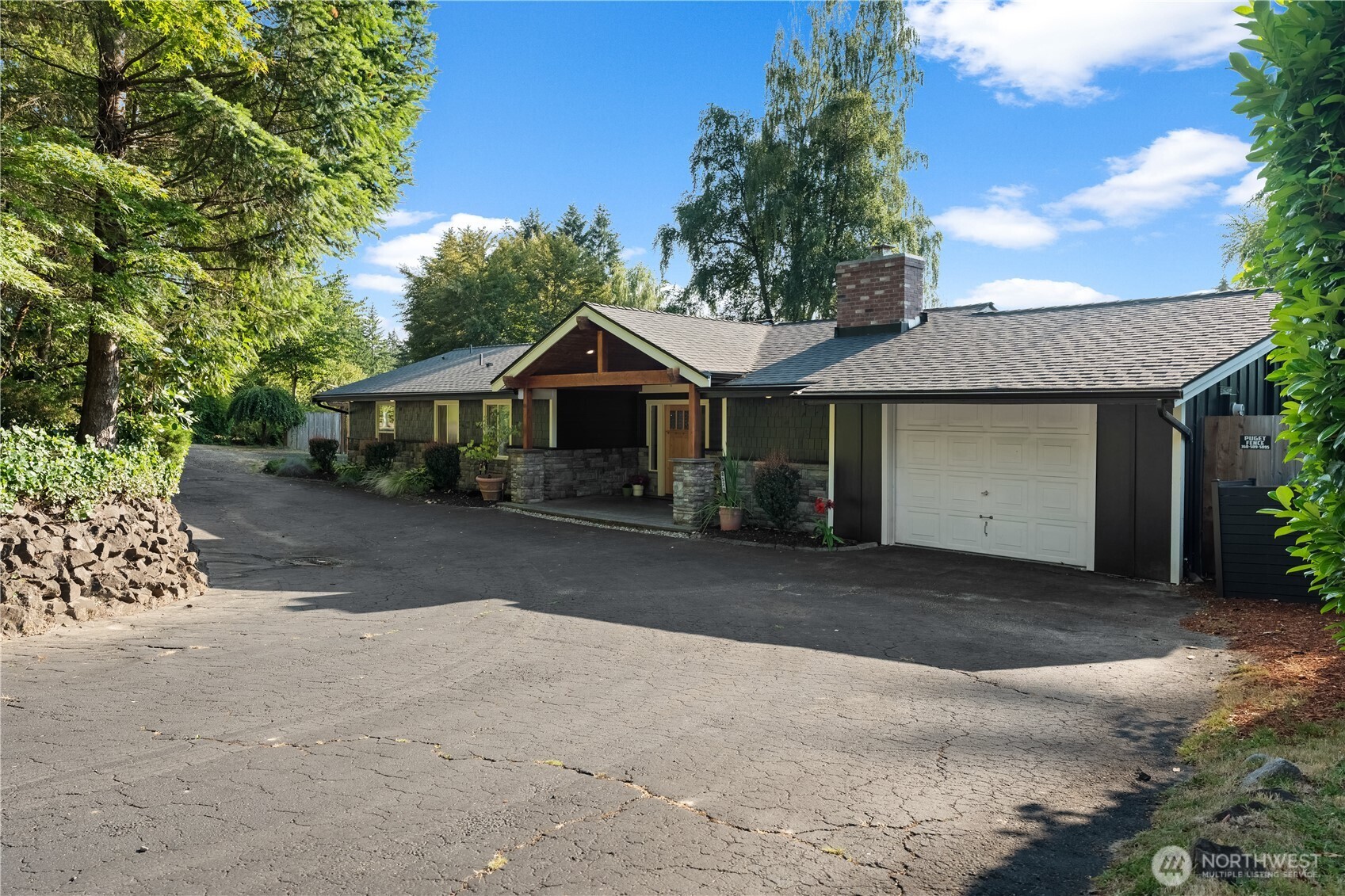 8520 David Day Drive NW