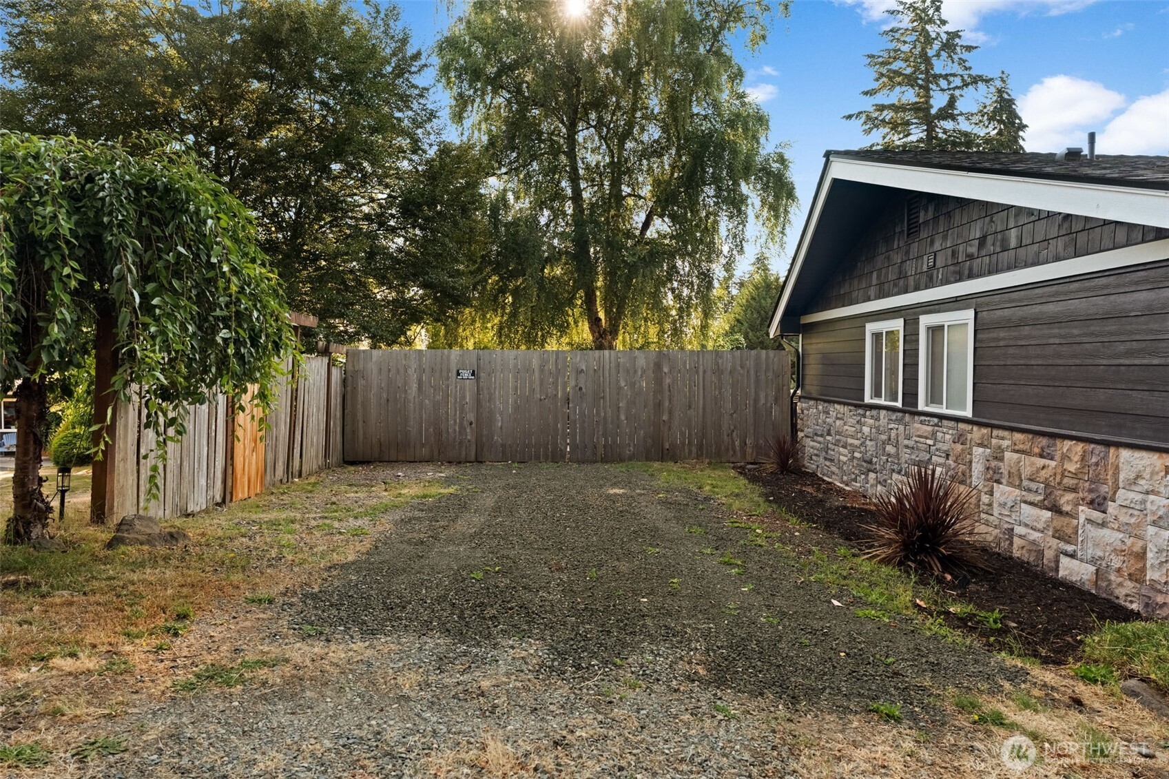 8520 David Day Drive NW