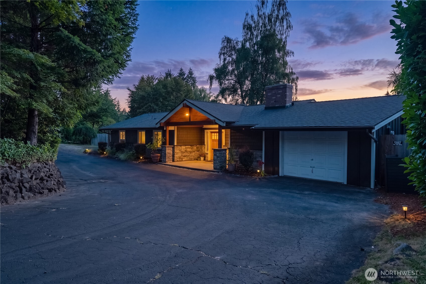 8520 David Day Drive NW