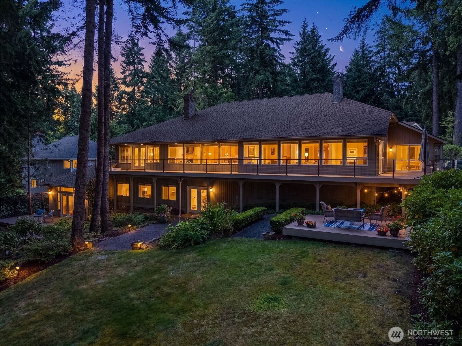 4922 Canterwood Drive NW