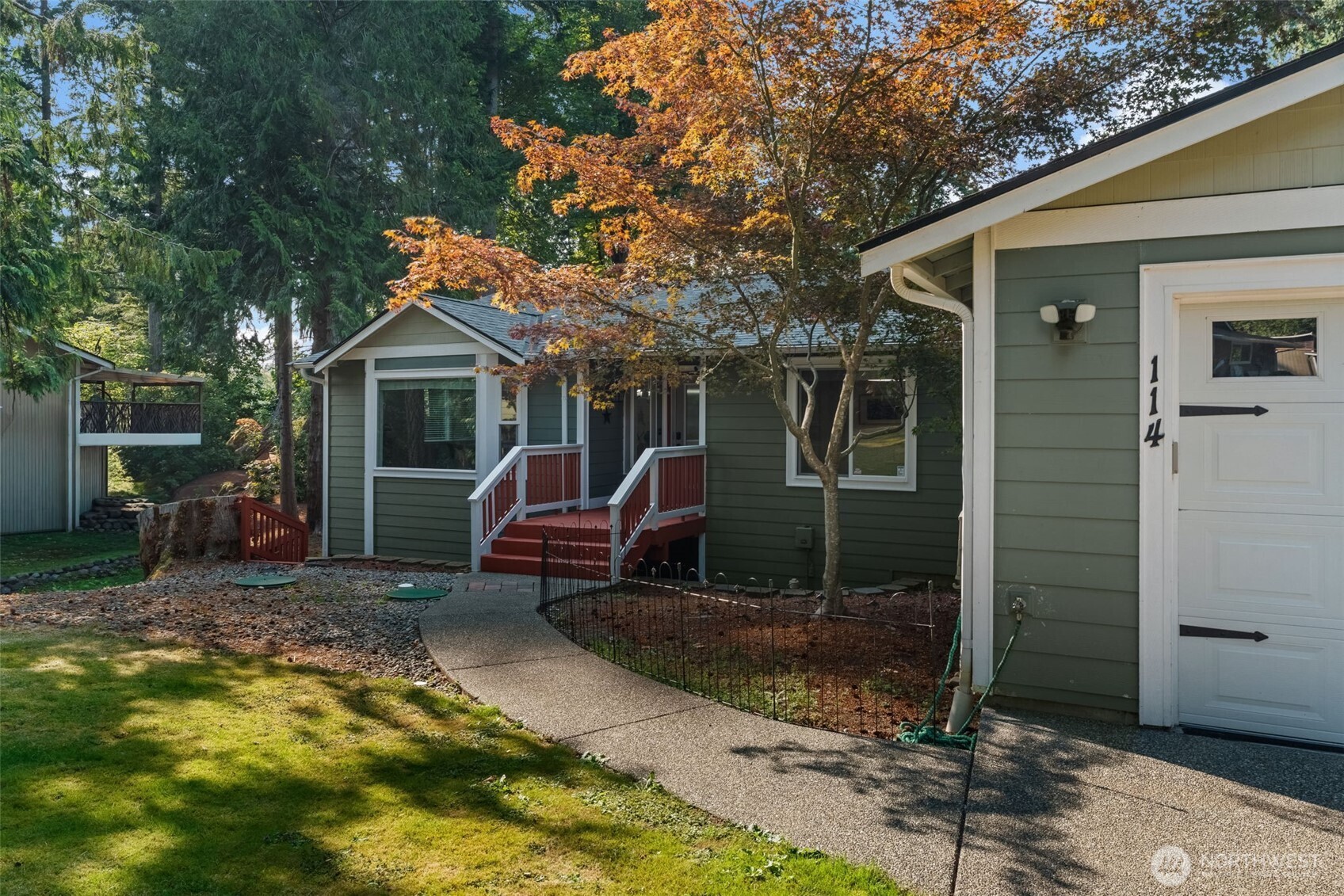 114 Madrona Drive NW