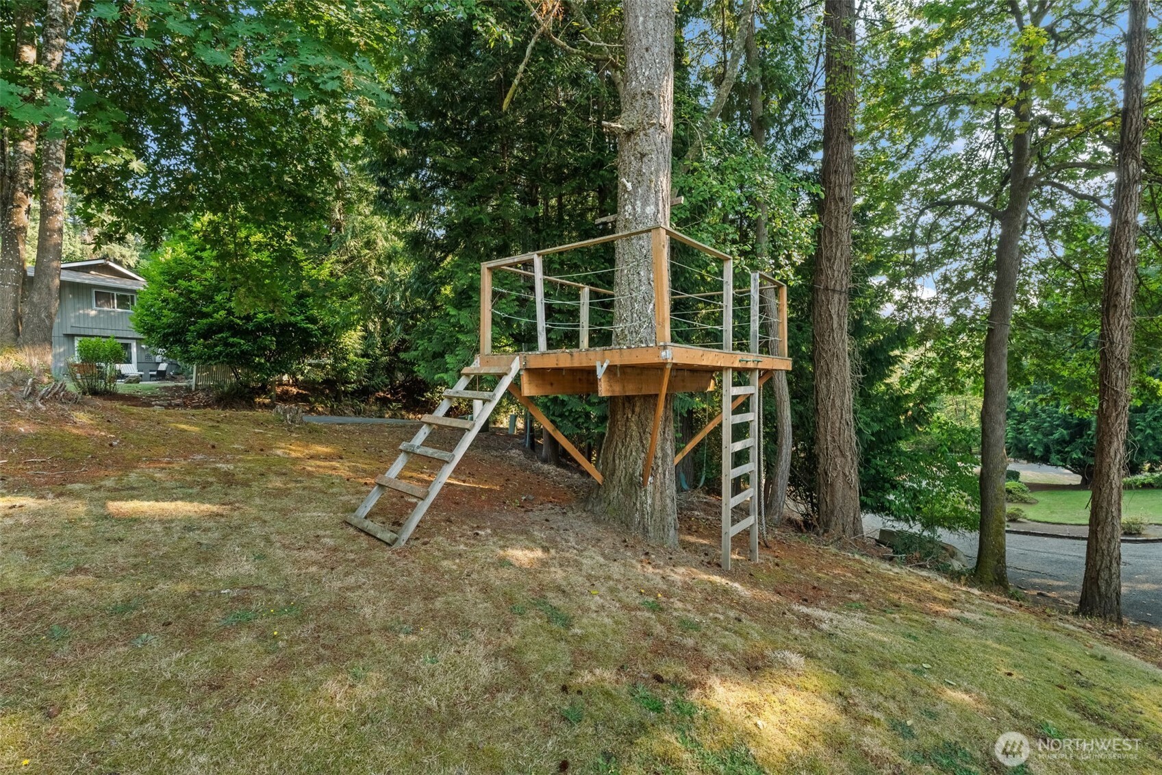 114 Madrona Drive NW