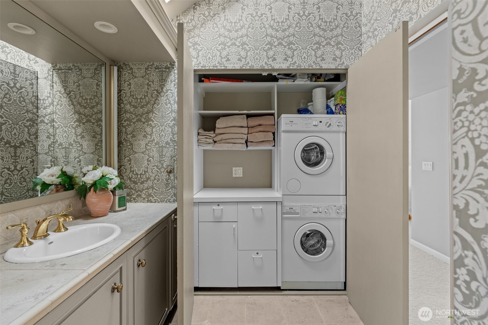 3507 Harborview Drive Unit: 4