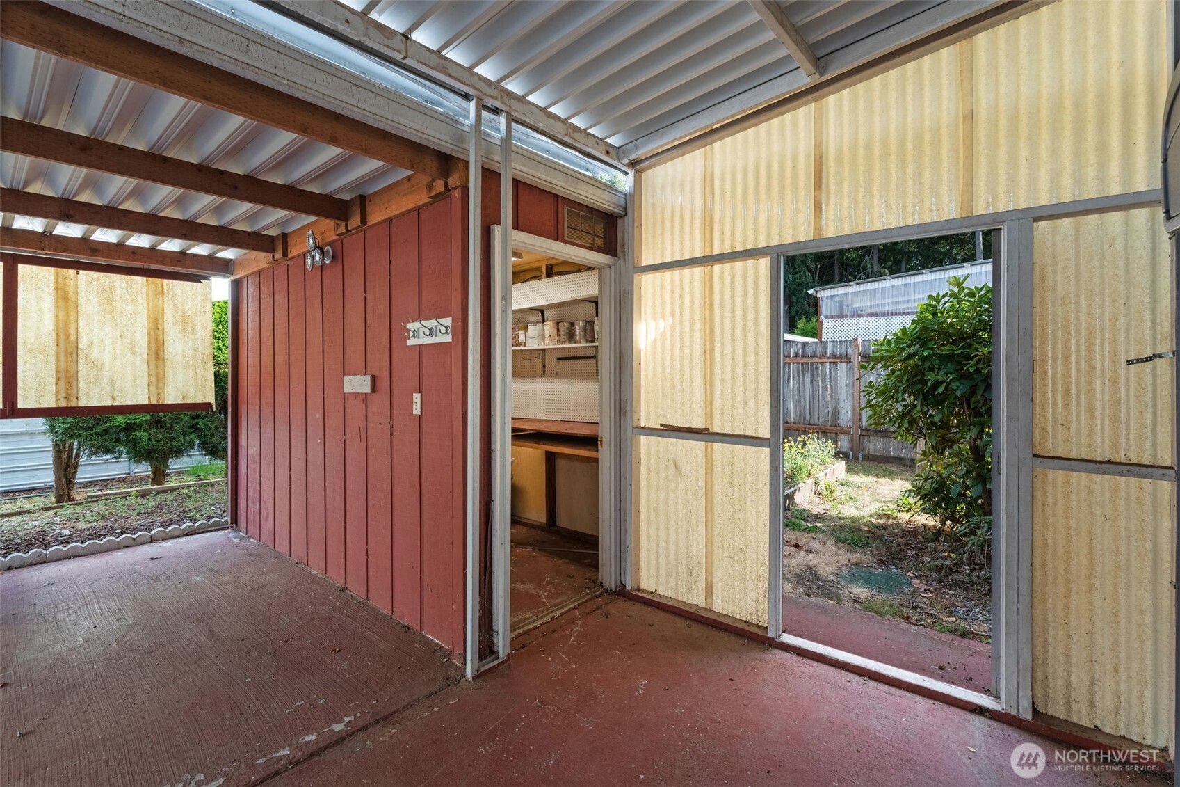 3702 Hunt Street Unit: 32