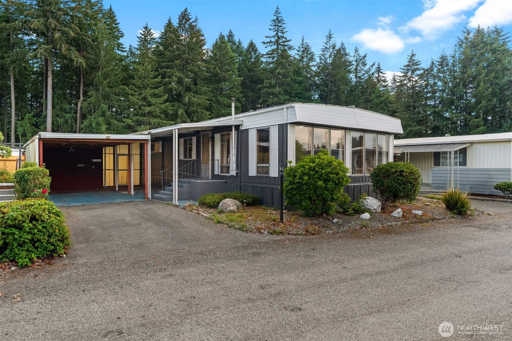 3702 Hunt Street Unit: 32