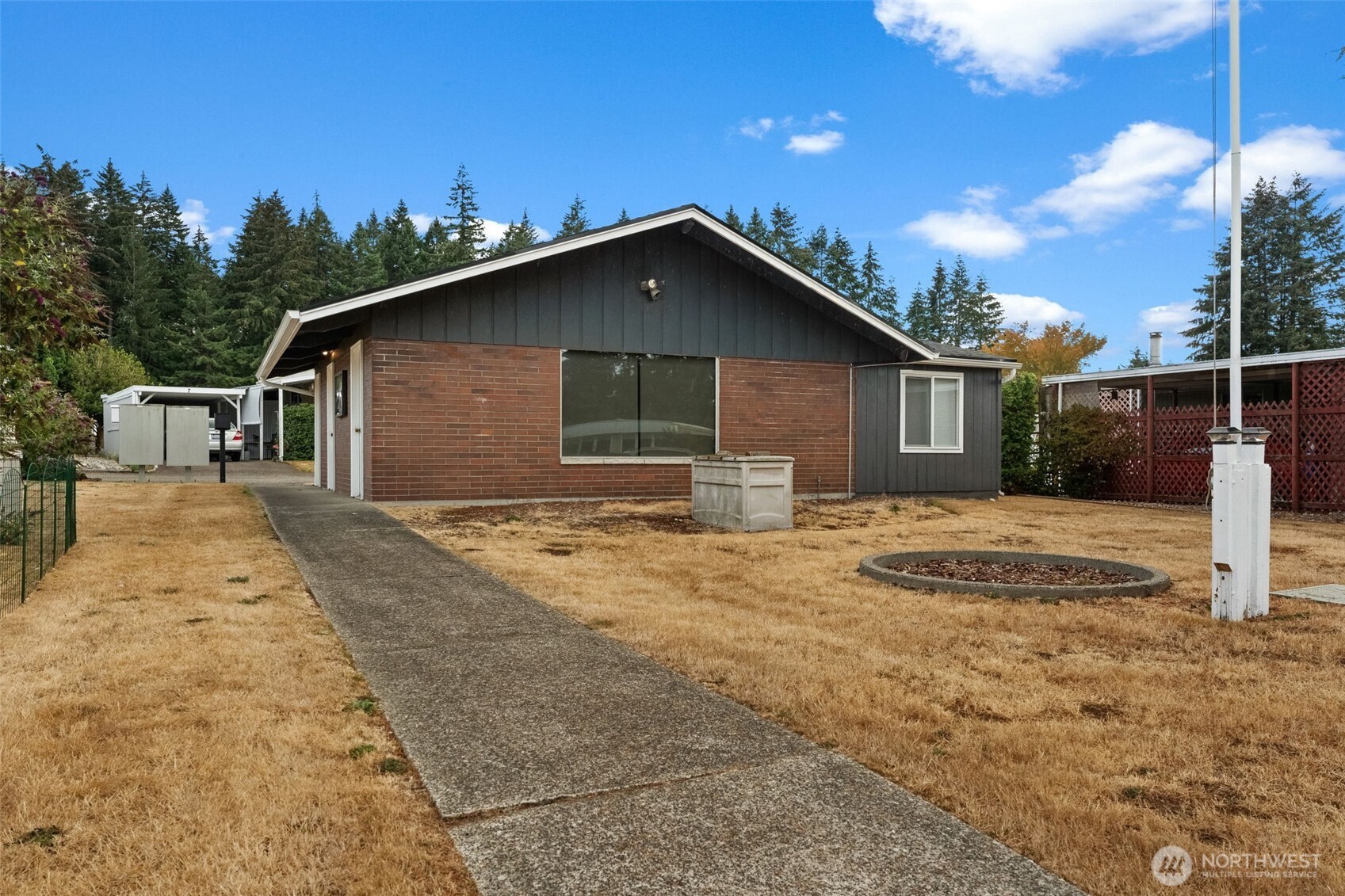 3702 Hunt Street Unit: 32