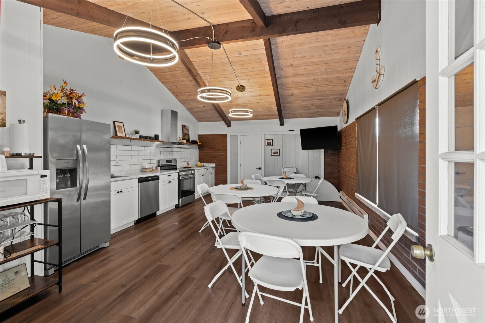 3702 Hunt Street Unit: 32