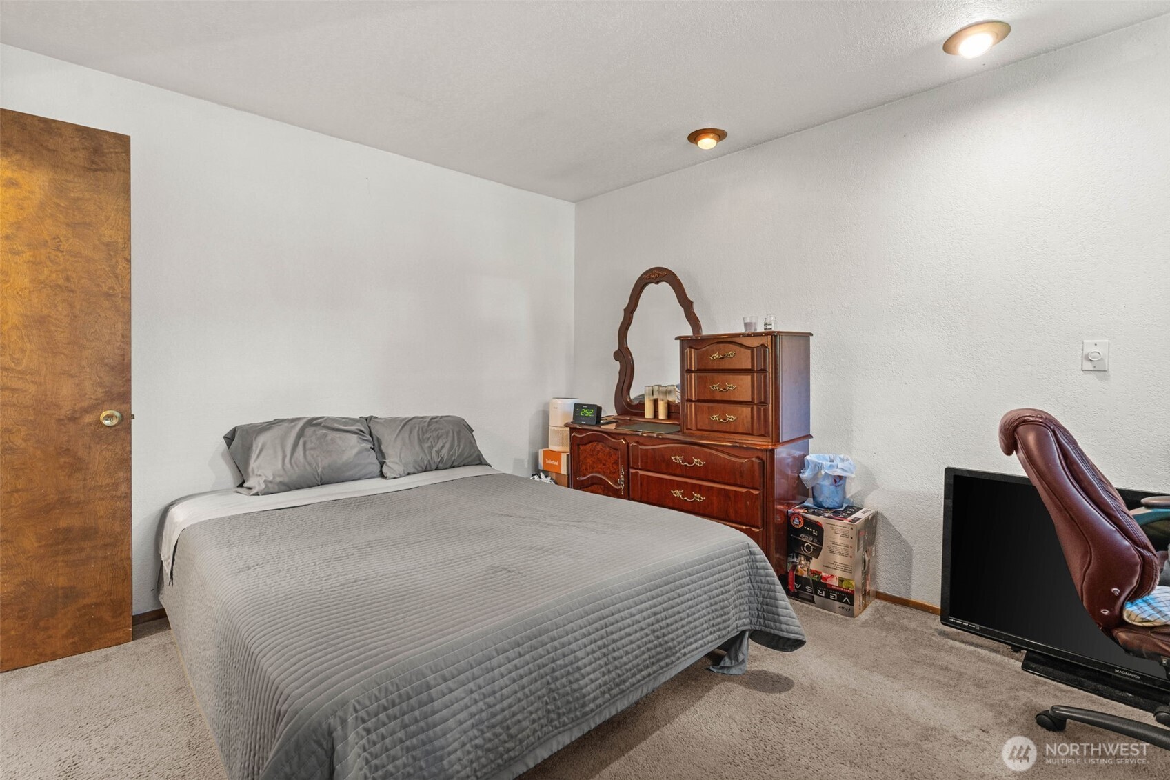 5117 5119 84th Street E