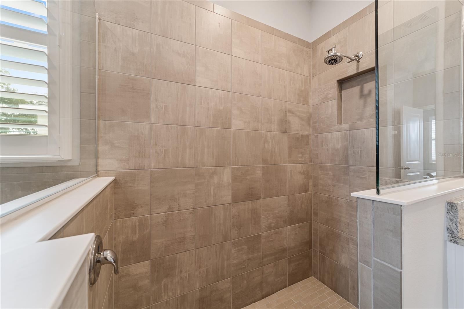 5172 NW 46TH LANE RD