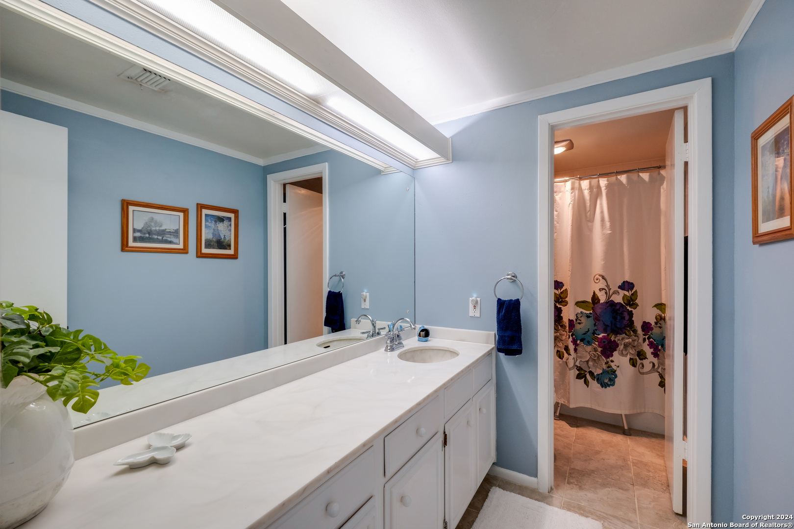 3678 HIDDEN DR Unit: 2402