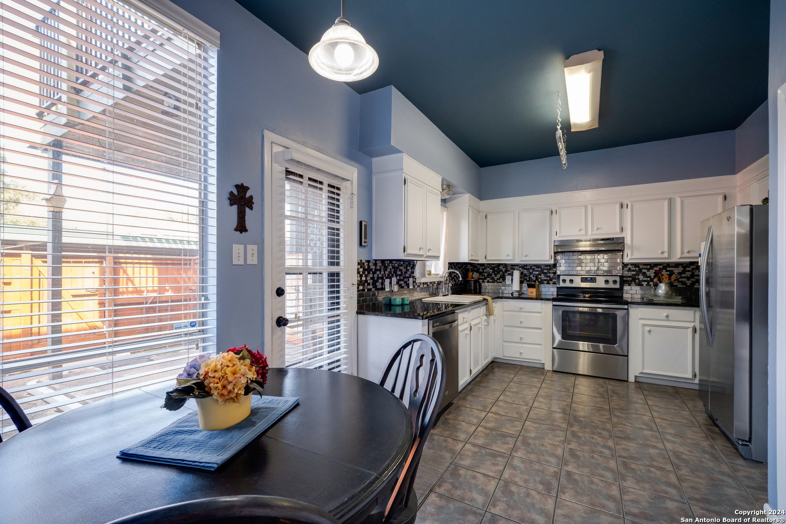 3678 HIDDEN DR Unit: 2402