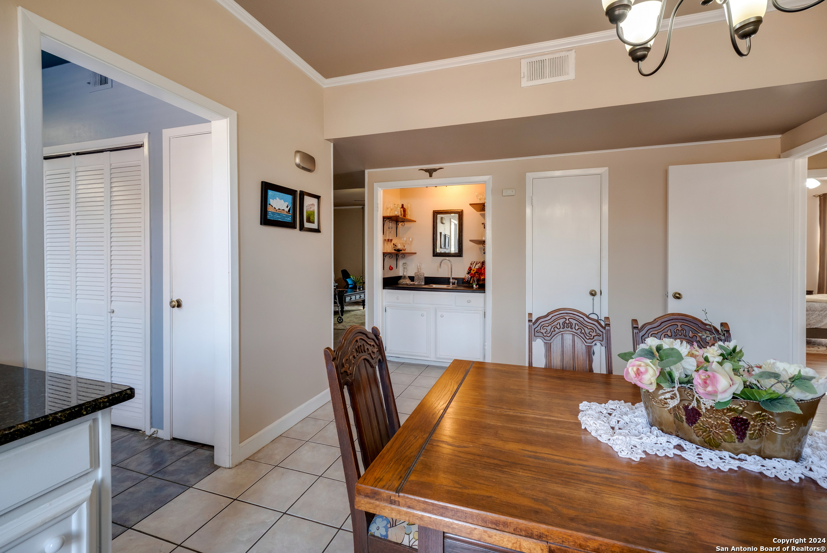 3678 HIDDEN DR Unit: 2402