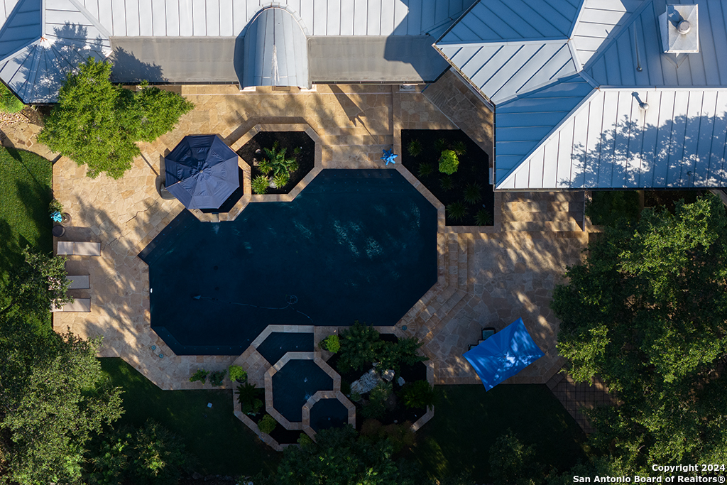 11 SANCTUARY DR