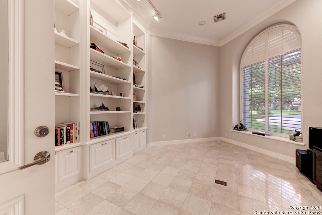 11 SANCTUARY DR
