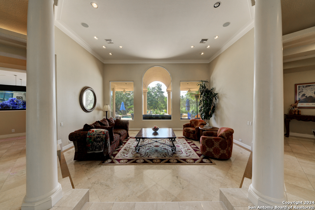11 SANCTUARY DR