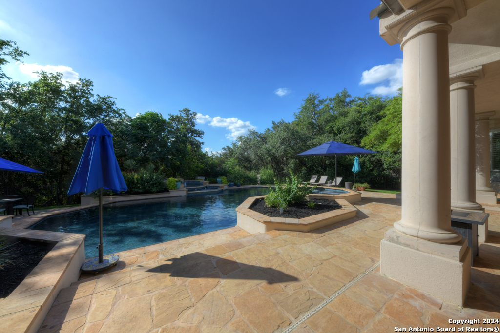 11 SANCTUARY DR